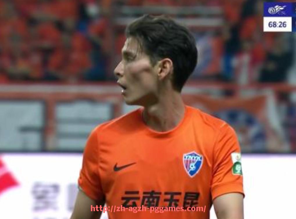 PG模拟器官方网站-意甲足球队服设计演变及品牌合作